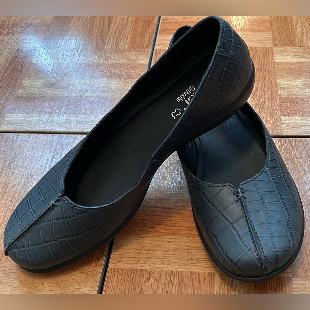 Hotter croc print flats